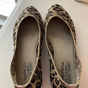 Sketchers Leopard Flats